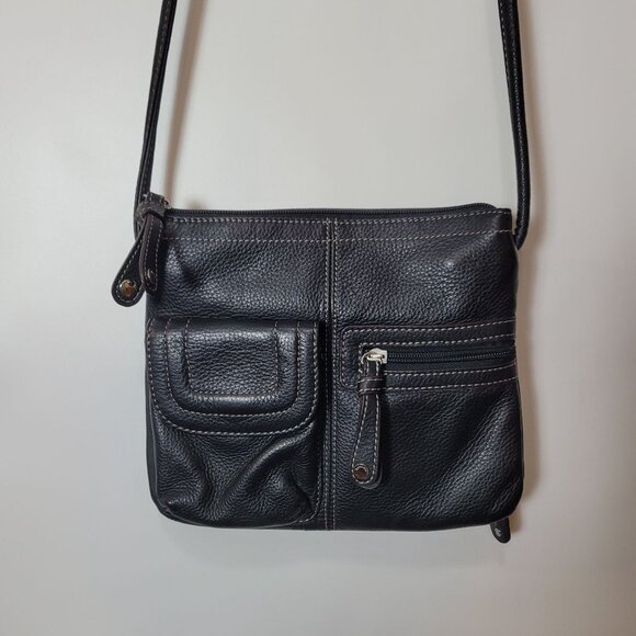 Tignanello Carson Black Leather Crossbody Bag With Multiple Pockets & Adjustable - Picture 3 of 12